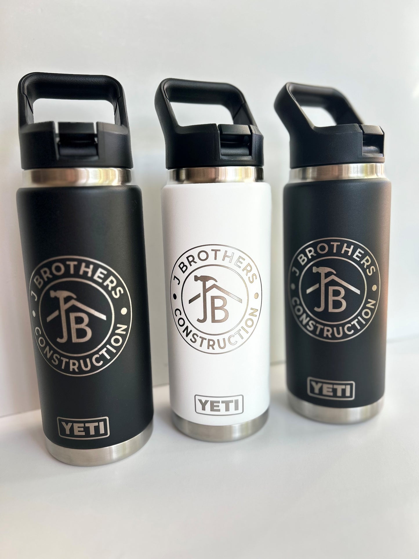 26 Oz Logo Yeti Tumbler